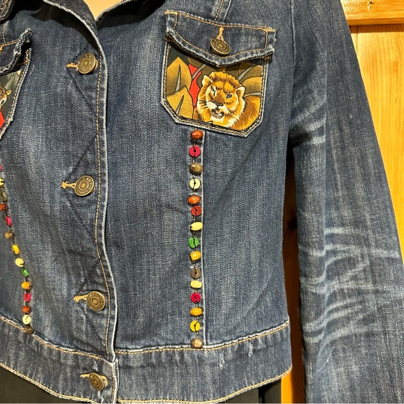 Hand painted embellished tiger, jungle design Jean jacket, women’s small, petite - Picture 8 of 9